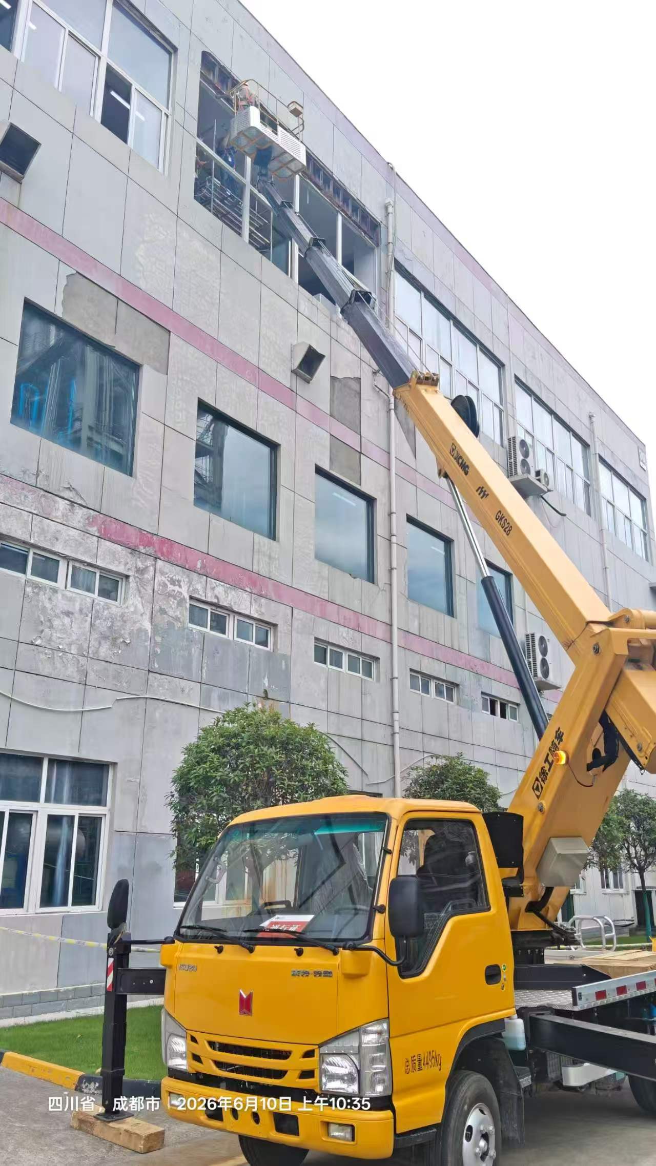 成都路燈車(chē)租賃適合哪些工況
